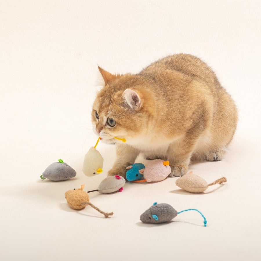 Cat toy: realistic plush mouse