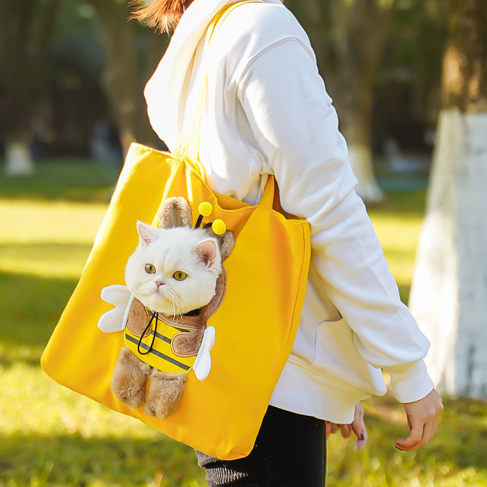 Pet going out carrying cat bag