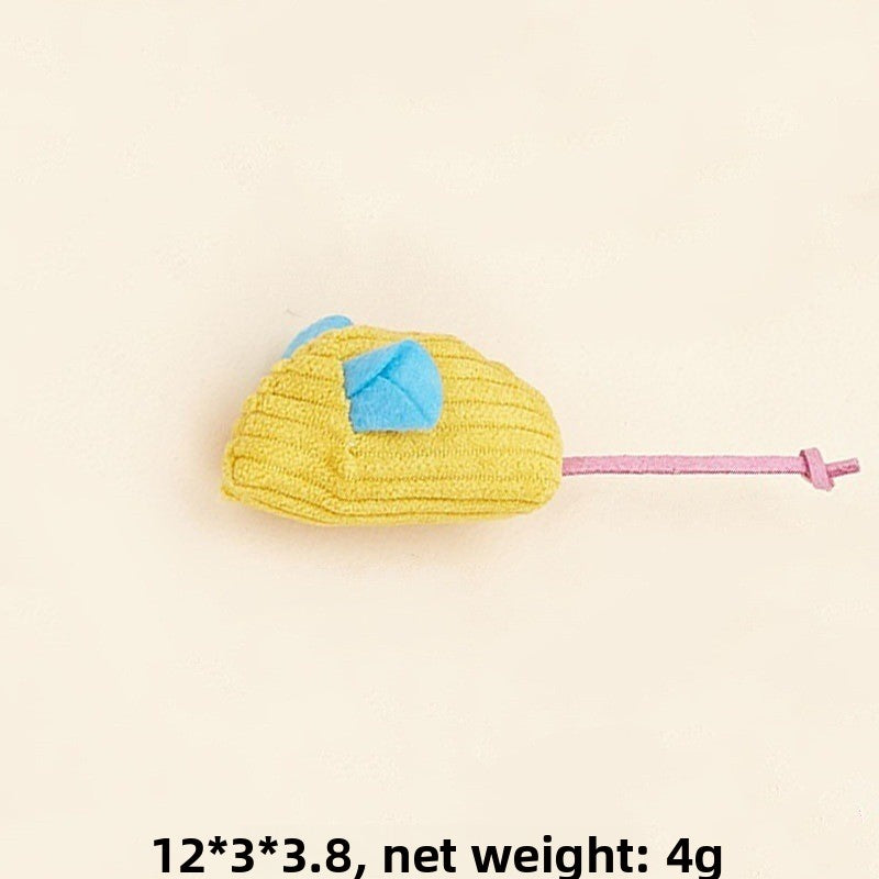 Cat toy: realistic plush mouse