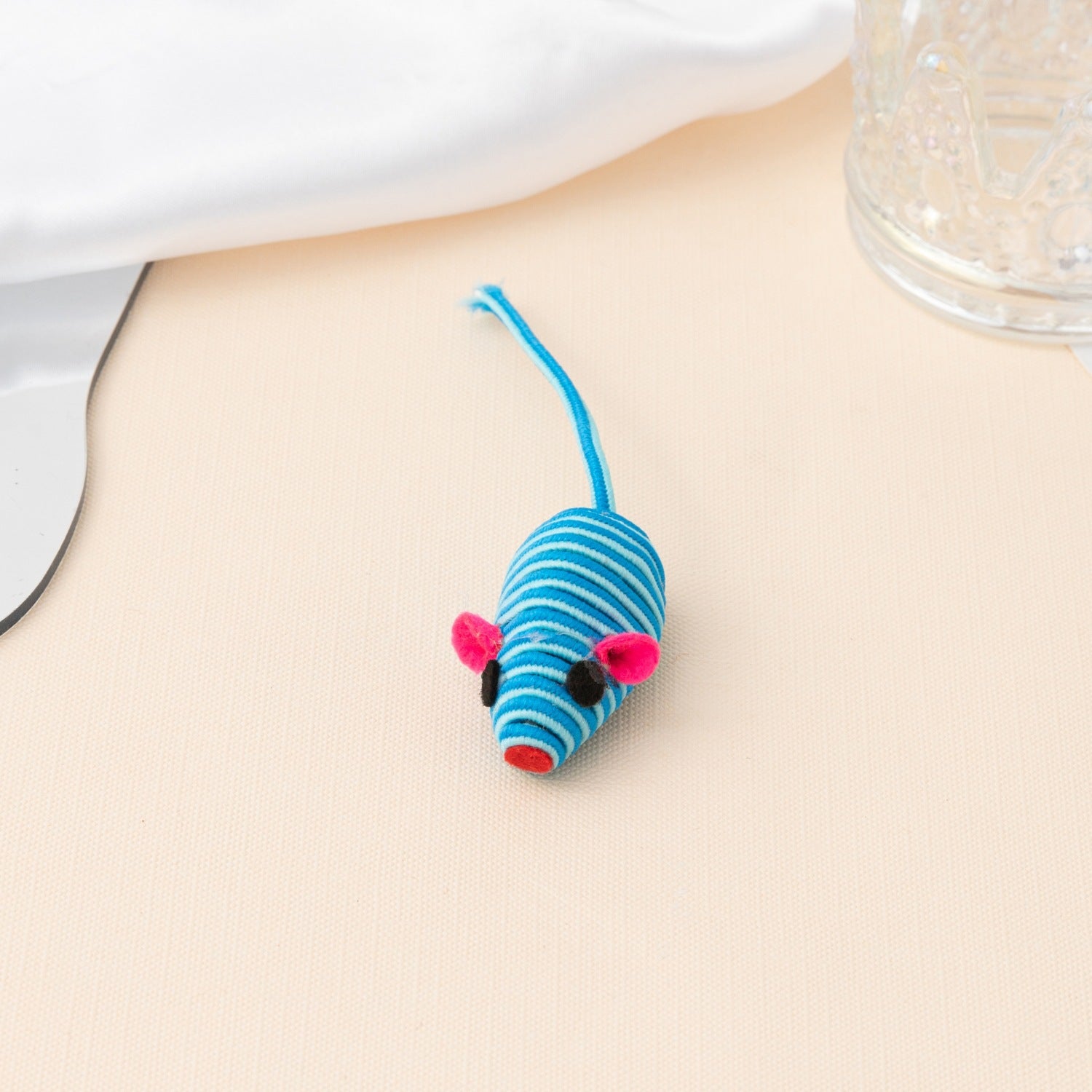 Cat toy: realistic plush mouse
